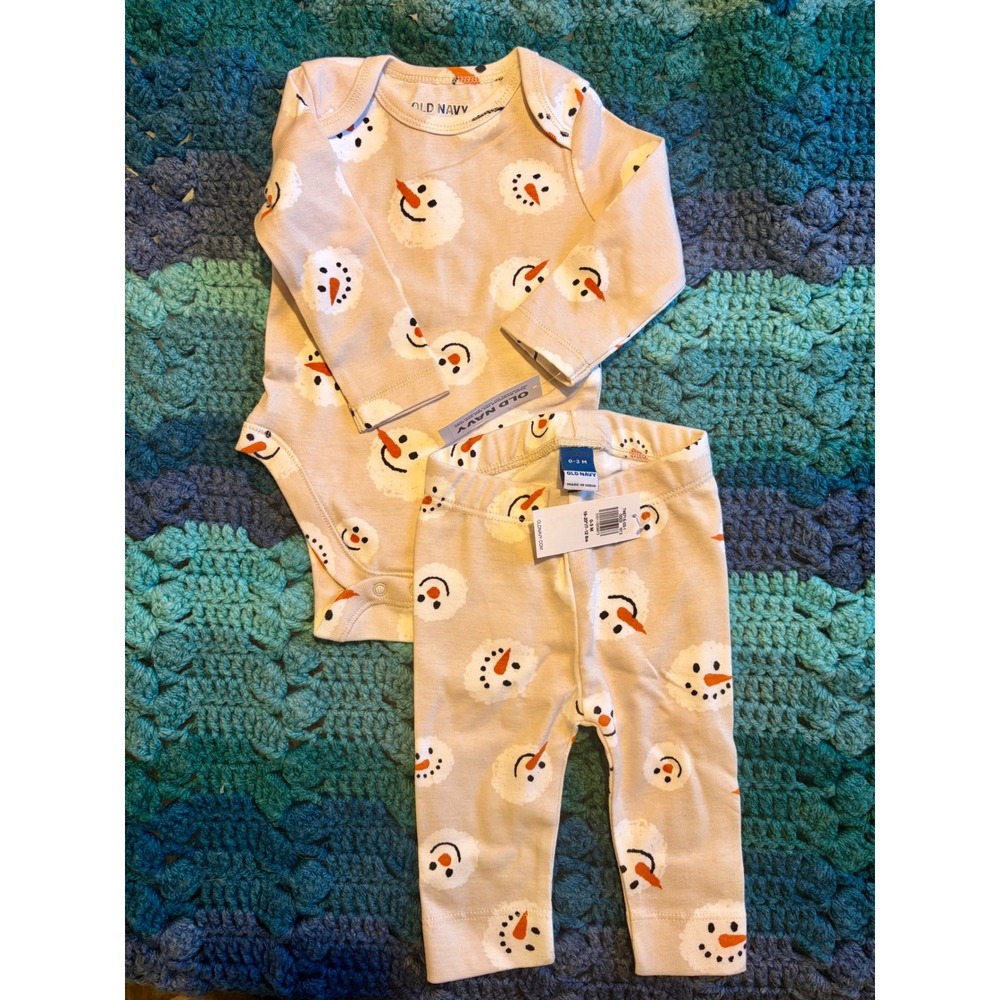 Old Navy Baby Snowman Bodysuit and Leggings Set Oatmeal Beige 0-3 Months NWT